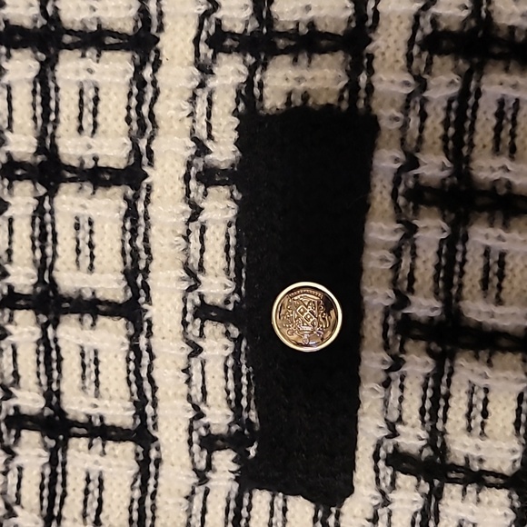 New super soft and warm sweater with gold buttons, size S/M - Picture 7 of 9